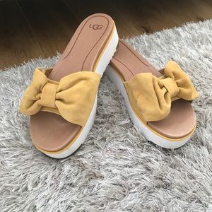🛍End of Summer SALE!  UGG Sandals